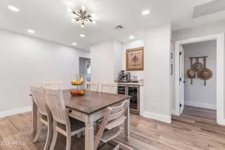 Photo #6: 6987869 Listing 