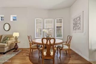 Photo #6: 6987953 Listing