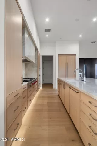 Photo #3: 6988128 Listing 