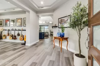 Photo #2: 6988367 Listing 