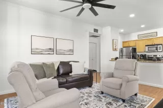 Photo #3: 6988619 Listing 