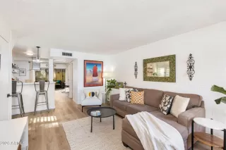 Photo #1: 6988693 Listing 