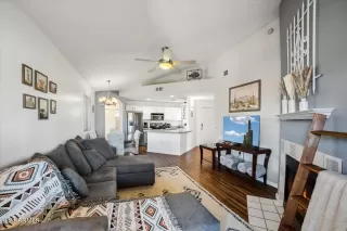 Photo #1: 6988703 Listing