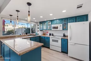 Photo #2: 6988744 Listing 