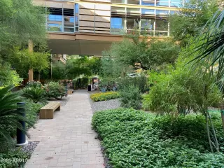 Photo #2: 6988791 Listing 