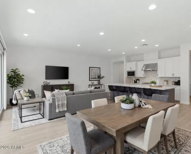 MLS: 6988869 Condo For Sale