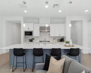 Photo #1: 6988869 Listing 