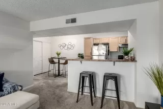 Photo #3: 6988871 Listing 