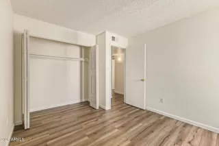 Photo #6: 6989078 Listing