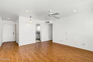 Photo #4: 6989213 Listing