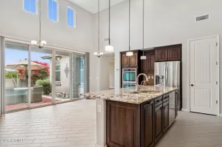 Photo #1: 6989300 Listing 