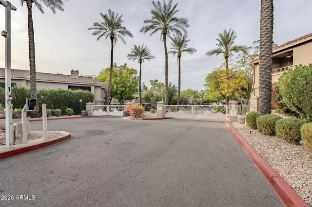 MLS: 6989304 Condo For Sale