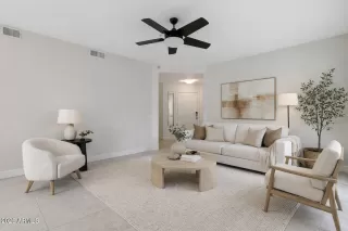 Photo #5: 6989304 Listing