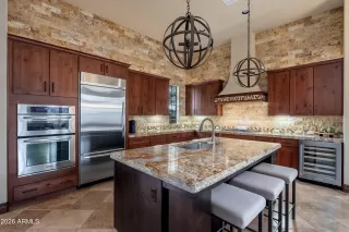 Photo #5: 6989437 Listing 