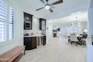 More Details about MLS # 6989506 : 15221 N CLUBGATE DRIVE 2023#2023