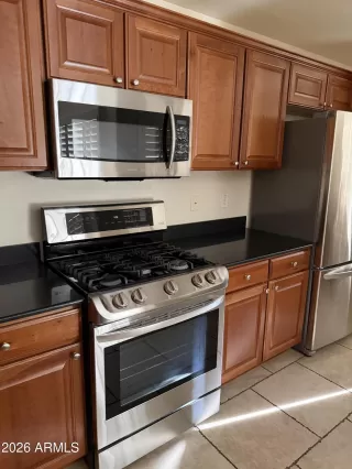 Photo #2: 6989600 Listing 