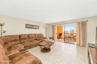 Photo #4: 6989734 Listing