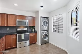 Photo #1: 6989749 Listing 