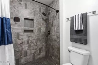 Photo #4: 6989749 Listing 