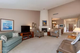 Photo #3: 6989865 Listing