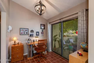 Photo #5: 6989865 Listing