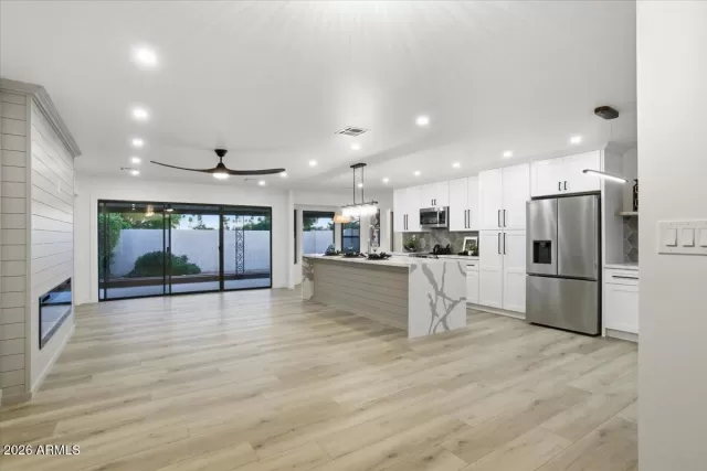 MLS: 6989890 Condo For Sale