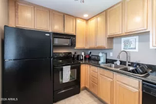 Photo #6: 6989906 Listing