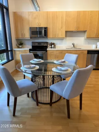 Photo #5: 6989960 Listing 