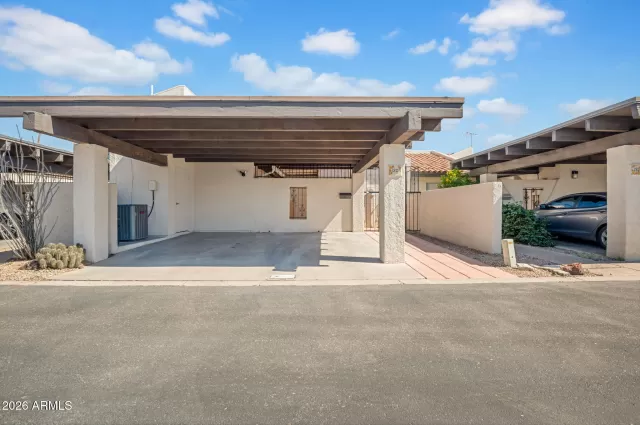 MLS: 6990263 Condo For Sale