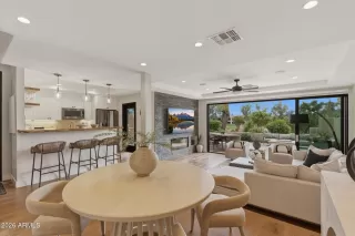 Photo #3: 6990324 Listing