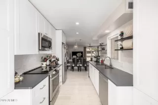 Photo #6: 6990374 Listing