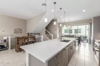 Photo #3: 6990382 Listing 