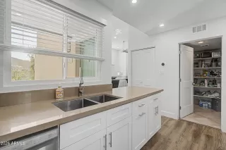 Photo #6: 6990390 Listing 