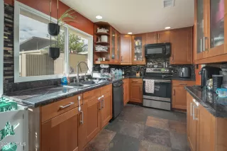 Photo #1: 6990572 Listing