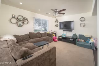 Photo #3: 6990572 Listing