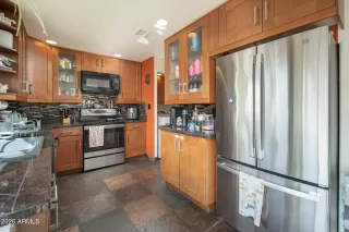 Photo #5: 6990572 Listing