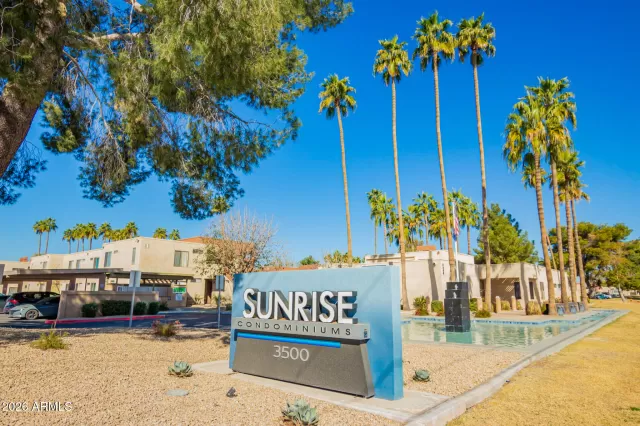 MLS: 6990652 Condo For Sale