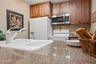 Photo #5: 6990703 Listing