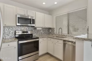 Photo #1: 6990787 Listing 