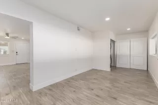 Photo #6: 6990843 Listing 