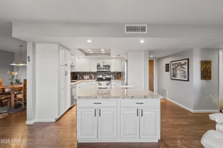 Photo #5: 6991120 Listing 