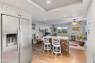 Photo #6: 6991120 Listing 