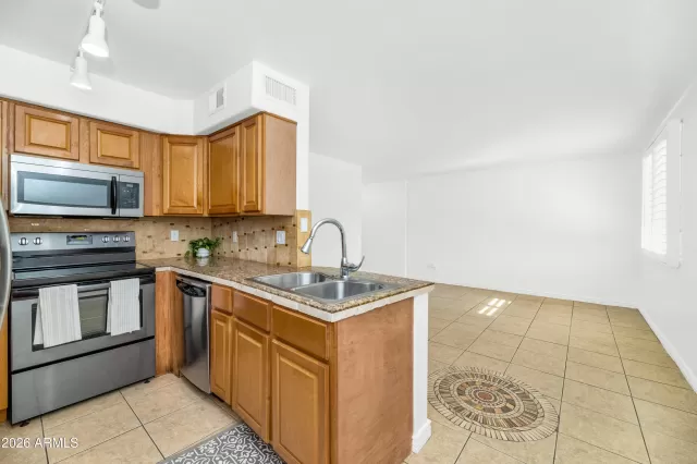 MLS: 6991133 Condo For Sale