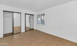 Photo #4: 6991133 Listing