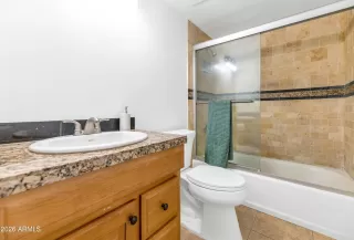 Photo #6: 6991133 Listing