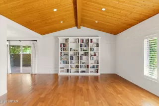 Photo #3: 6991176 Listing