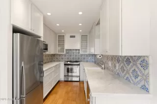 Photo #5: 6991176 Listing