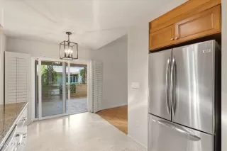 Photo #5: 6991195 Listing