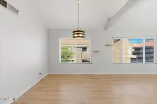 Photo #6: 6991207 Listing 