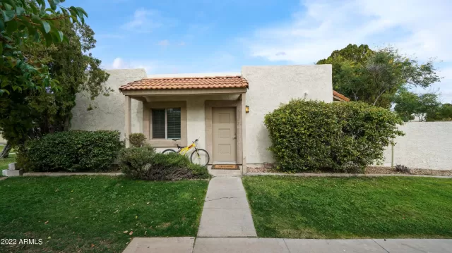 MLS: 6991384 Condo For Sale